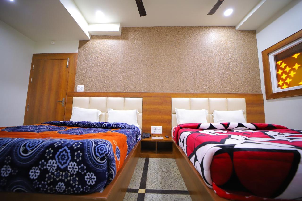 Hotel Royal Phoenix Agra  Extérieur photo