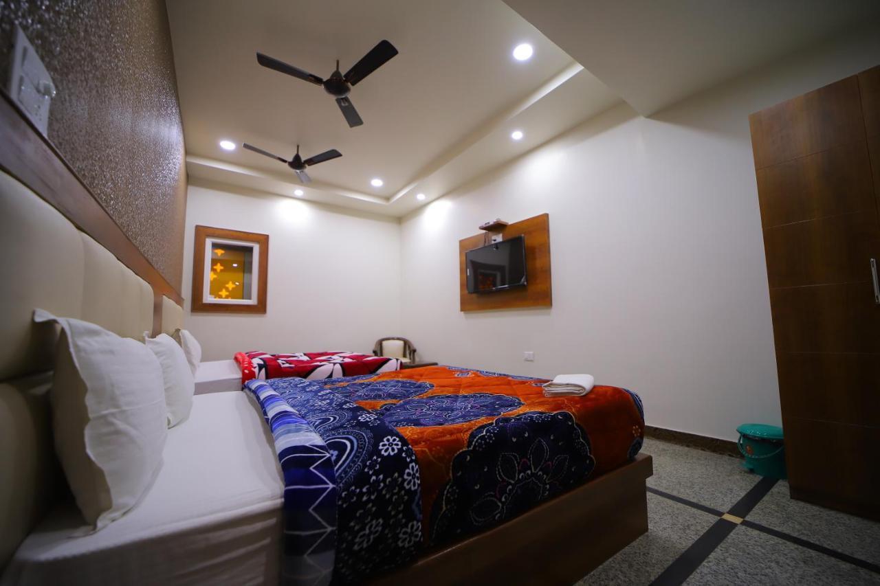 Hotel Royal Phoenix Agra  Extérieur photo