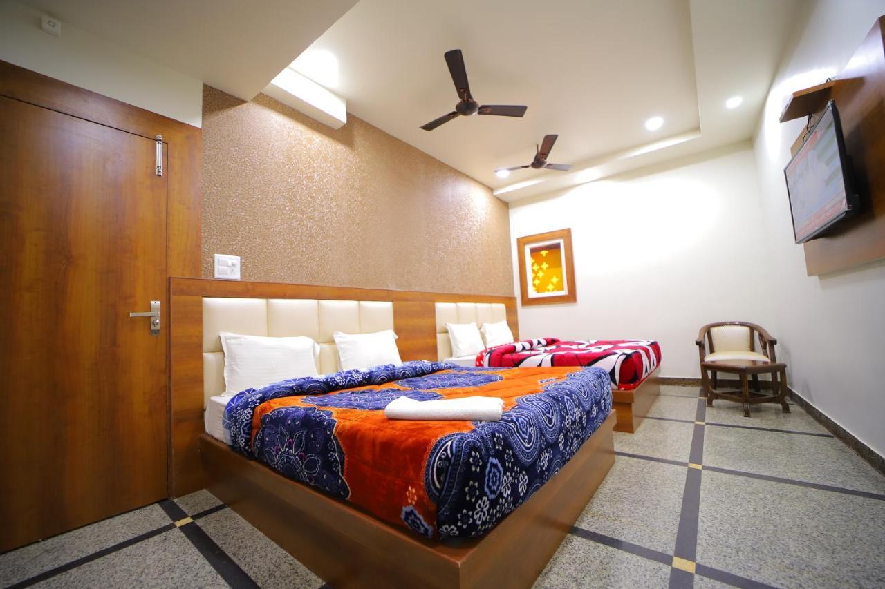 Hotel Royal Phoenix Agra  Extérieur photo