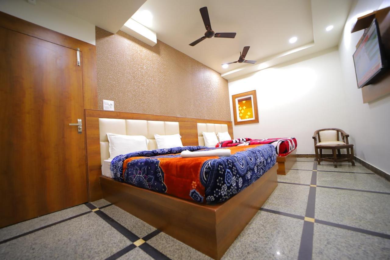 Hotel Royal Phoenix Agra  Extérieur photo