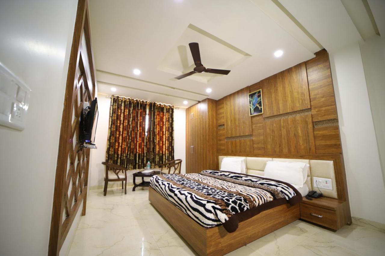 Hotel Royal Phoenix Agra  Extérieur photo