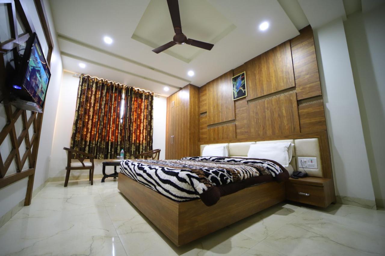 Hotel Royal Phoenix Agra  Extérieur photo
