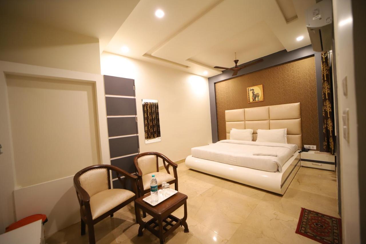 Hotel Royal Phoenix Agra  Extérieur photo