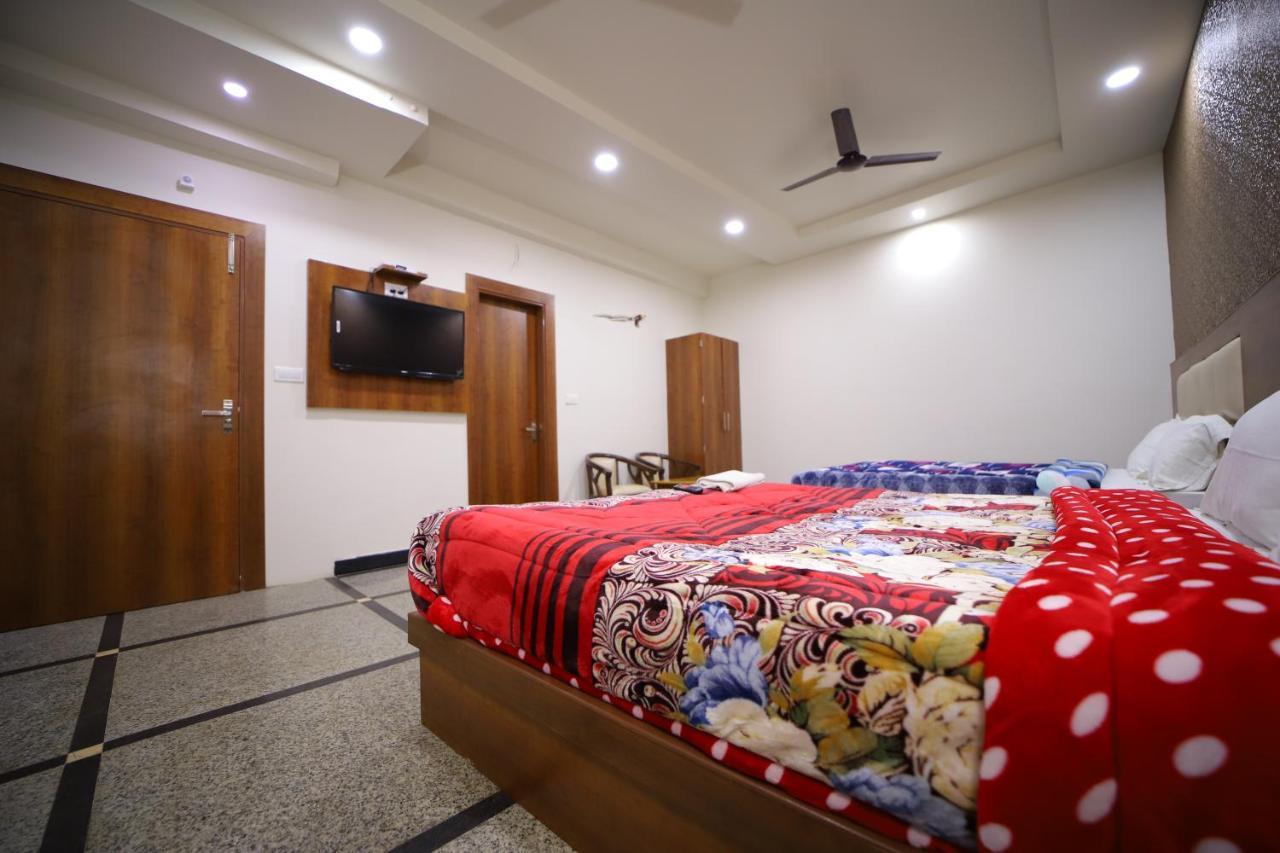 Hotel Royal Phoenix Agra  Extérieur photo